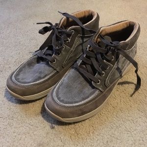 Skechers canvas boots NWT